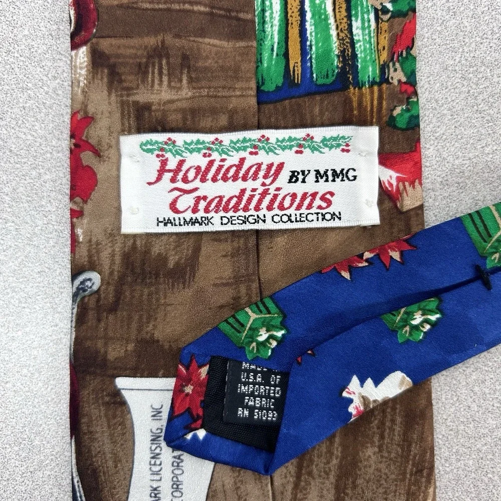 Vintage Hallmark Holiday Traditions Mens‎ Christmas Neck Tie Silk Santa Made USA